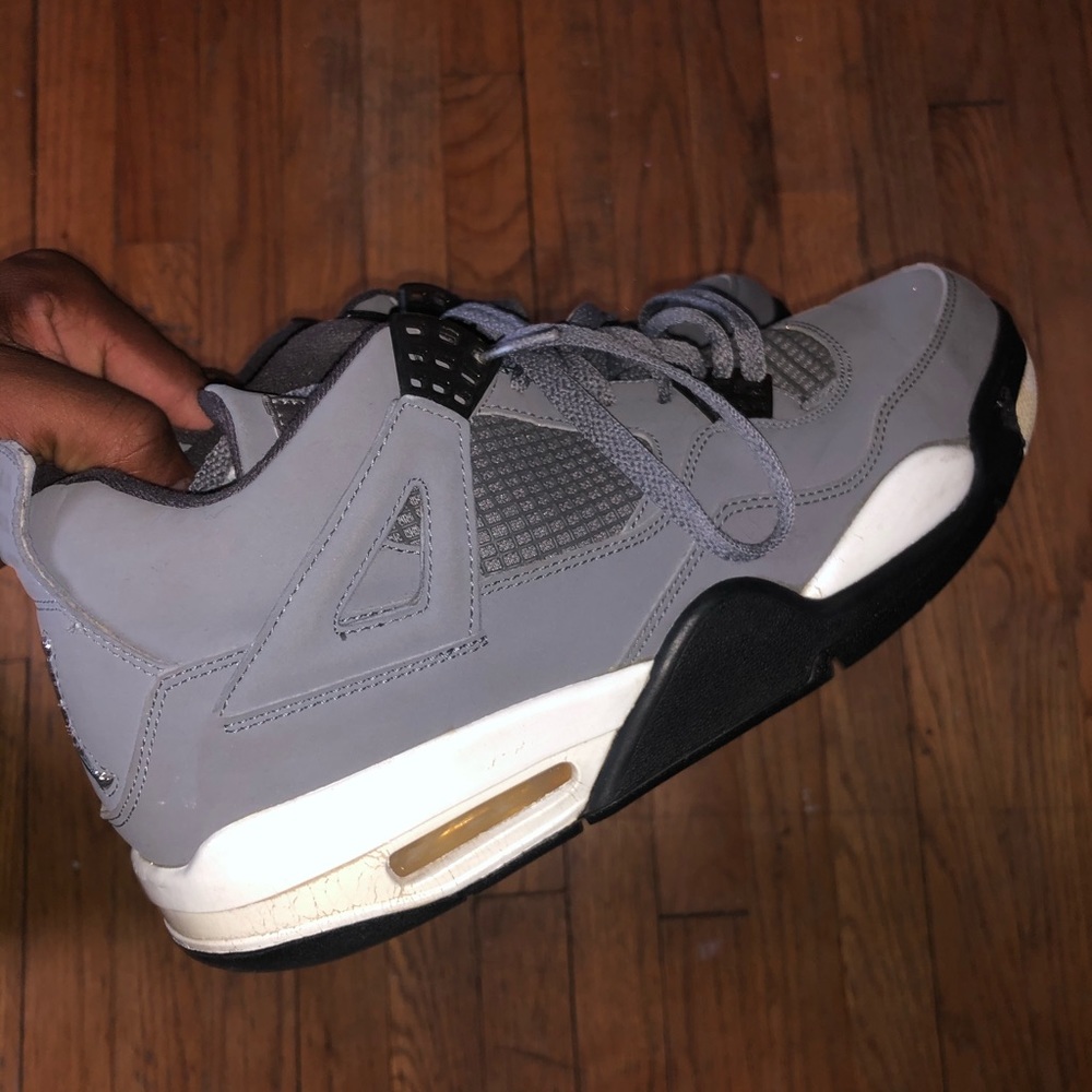 Jordan 4